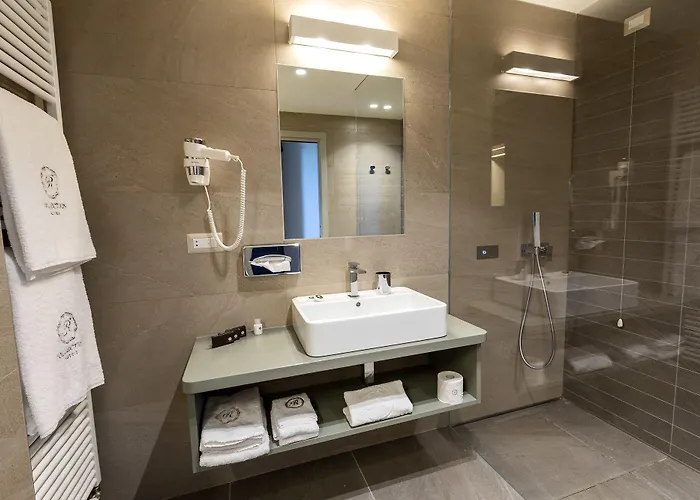 Hotel Cipressi, By R Collection Varenna